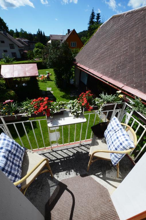 Pension Pod Morskym Okem Karlovice  Esterno foto